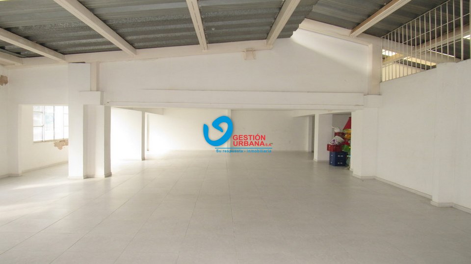 3928F3.jpg