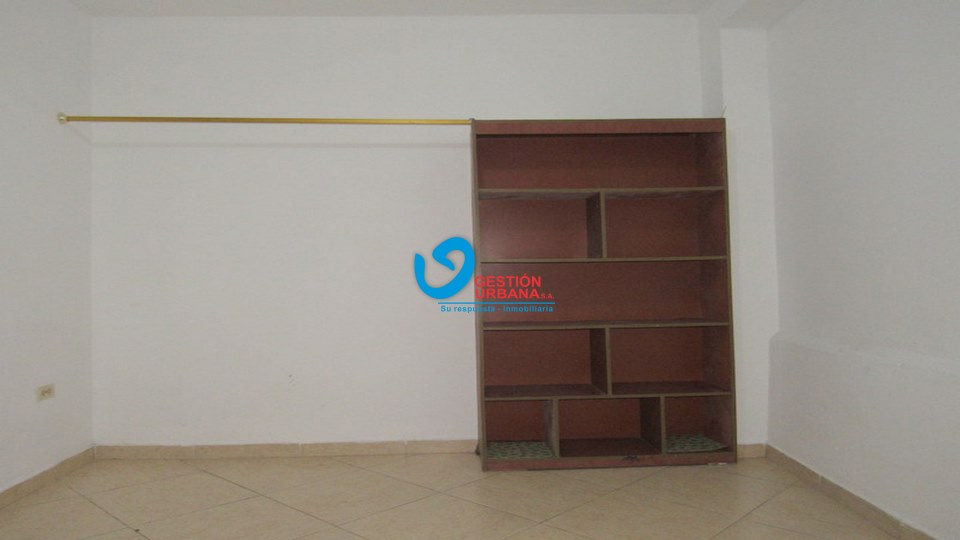 4022F15.jpg