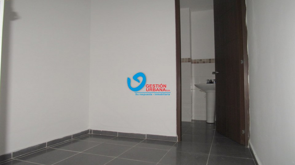 2122F7.jpg