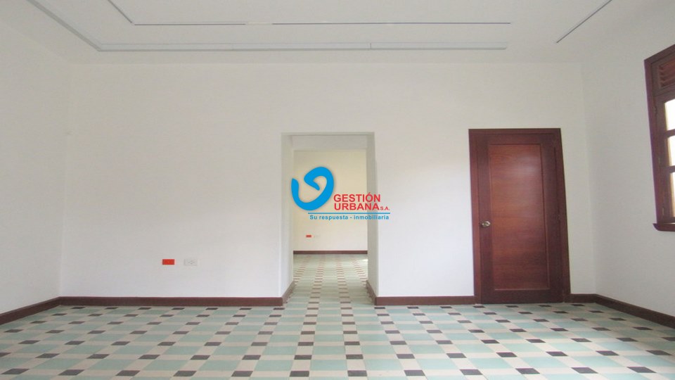 4108F13.jpg