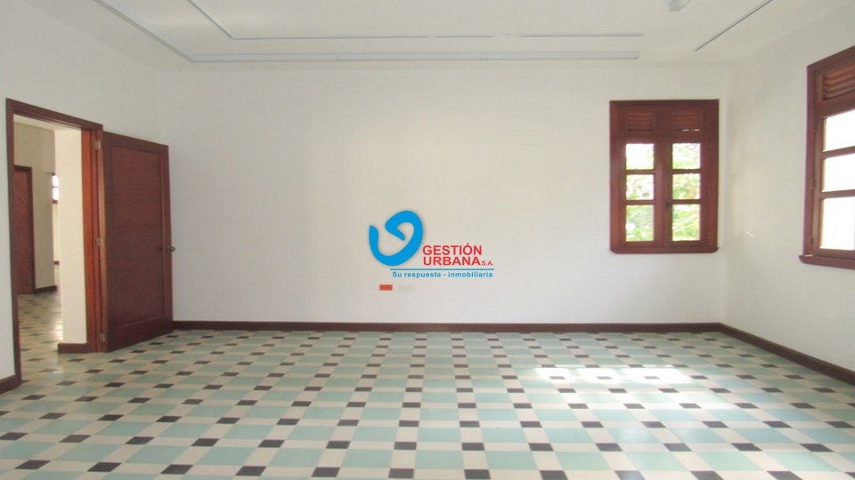 4108F15.jpg