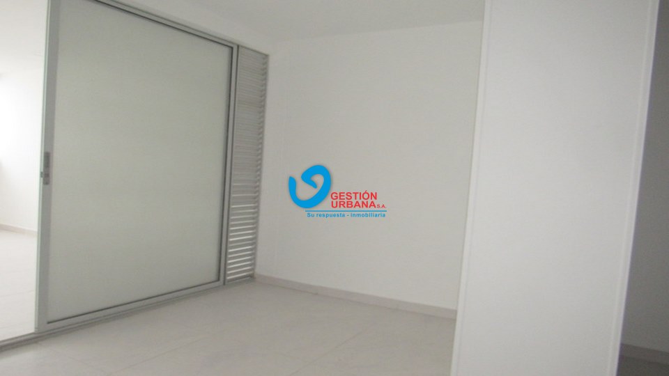 2333F14.jpg