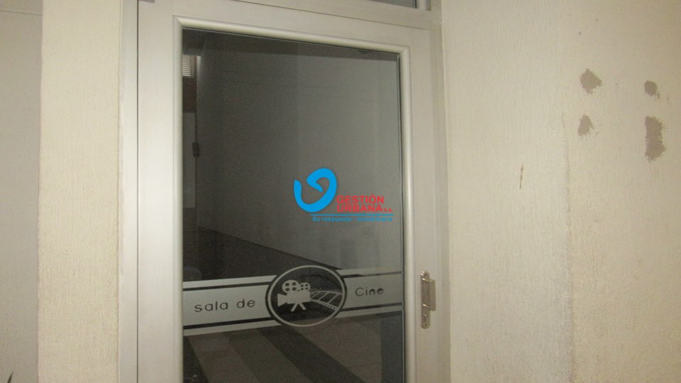 3850F19.jpg