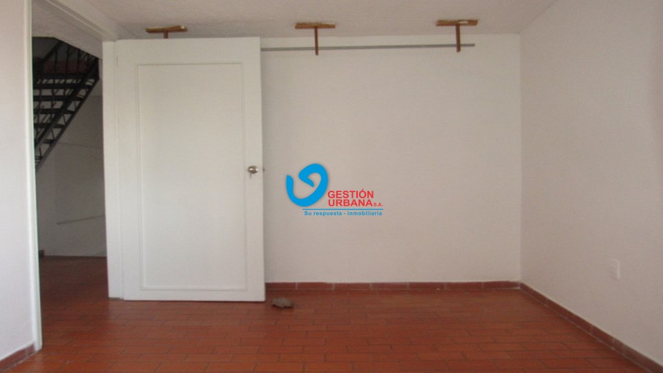4142F10.jpg