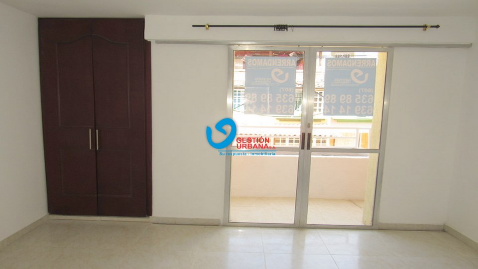 802F8.jpg