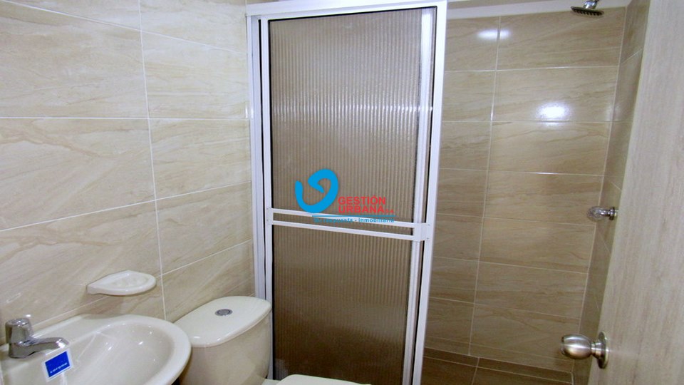 3610F11.jpg
