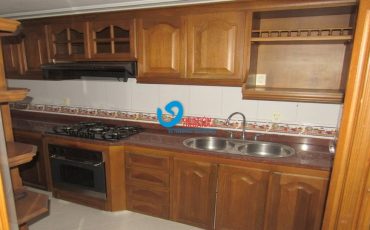 ALTOS DE CABECERA-APARTAMENTO-Código 3693