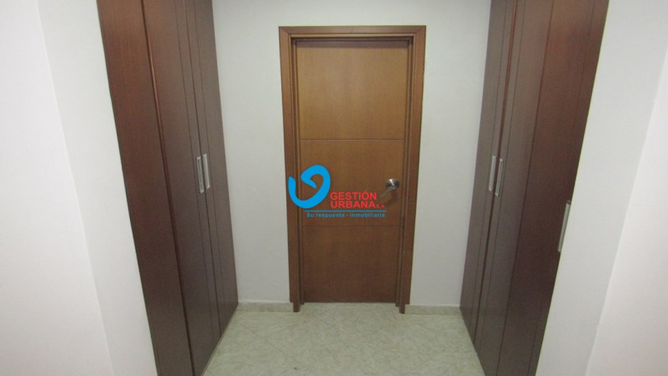 4129F9.jpg