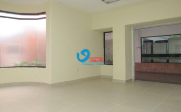 CENTRO-LOCAL-Código 1027