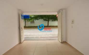 LA UNIVERSIDAD-LOCAL-Código 1200