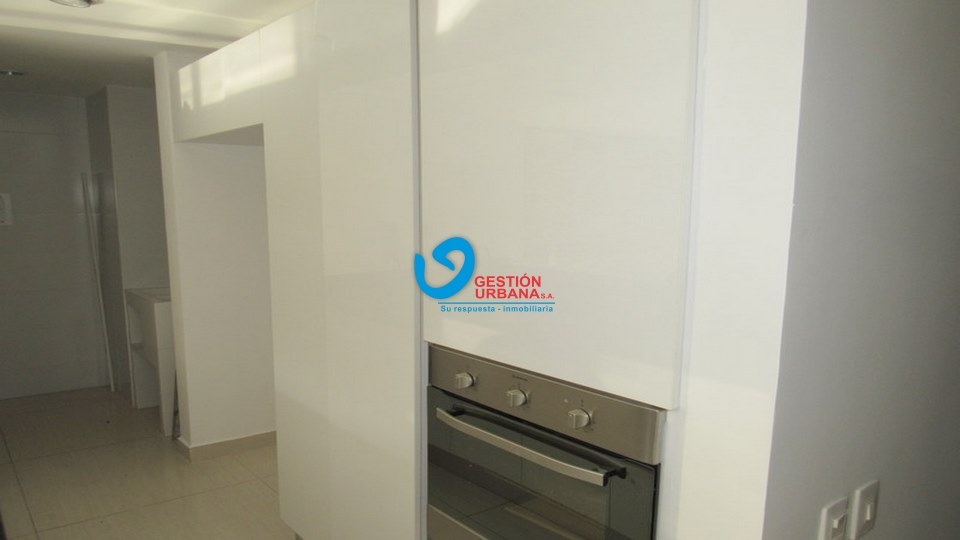 4216F10.jpg