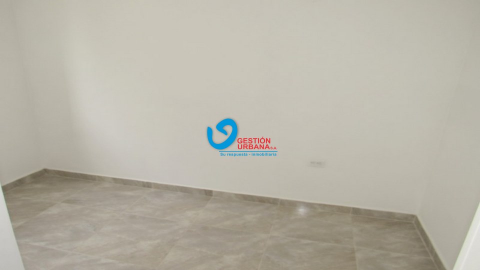 4233F10.jpg