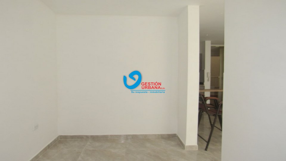 4233F11.jpg