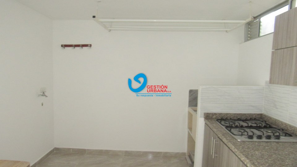 4233F14.jpg
