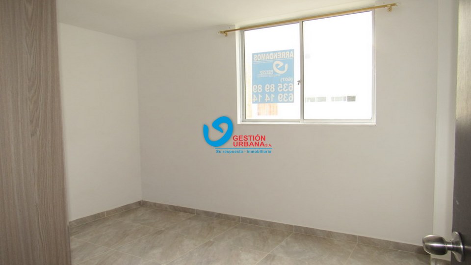 4233F6.jpg