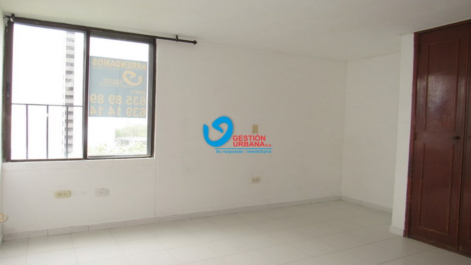 853F2.jpg