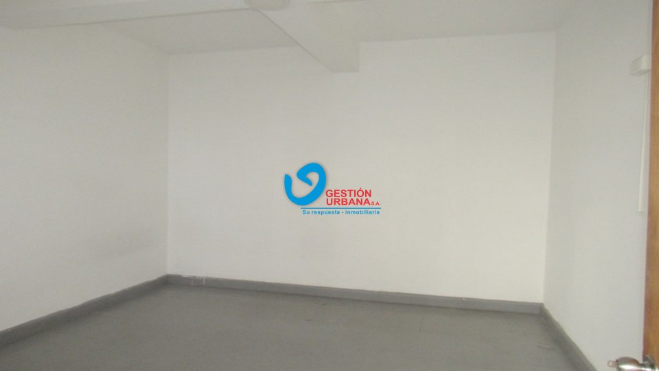 1711F17.jpg