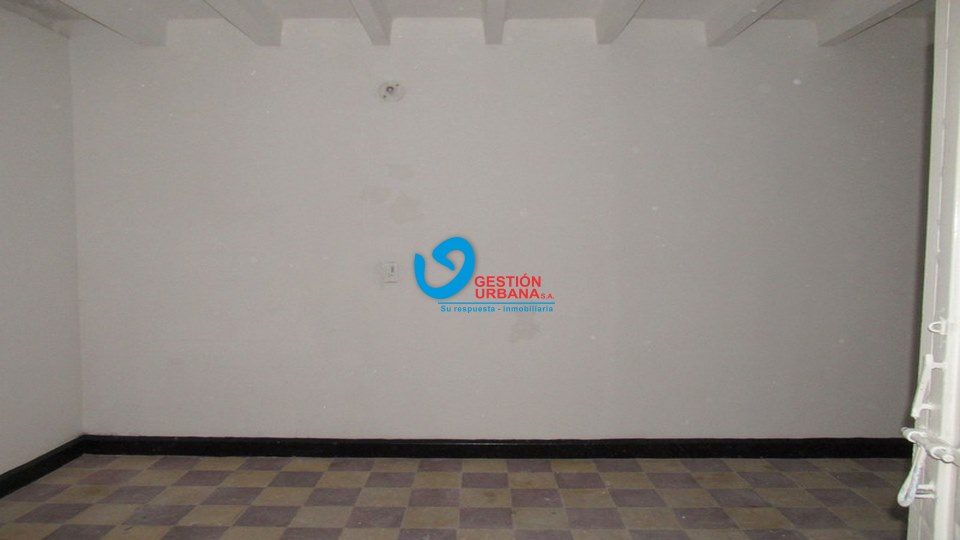 3713F13.jpg