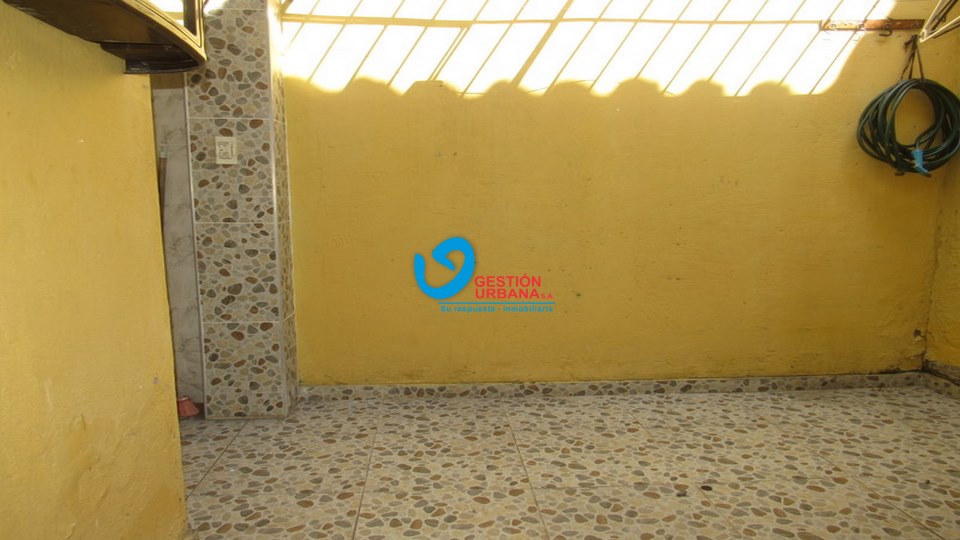4245F9.jpg