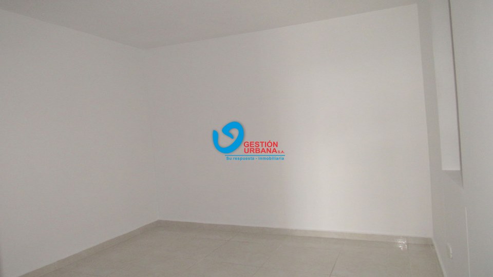 2194F6.jpg