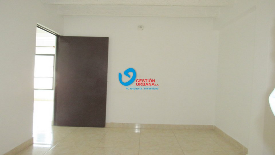2656F6.jpg