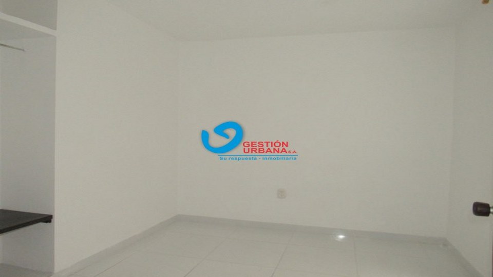 4113F10.jpg