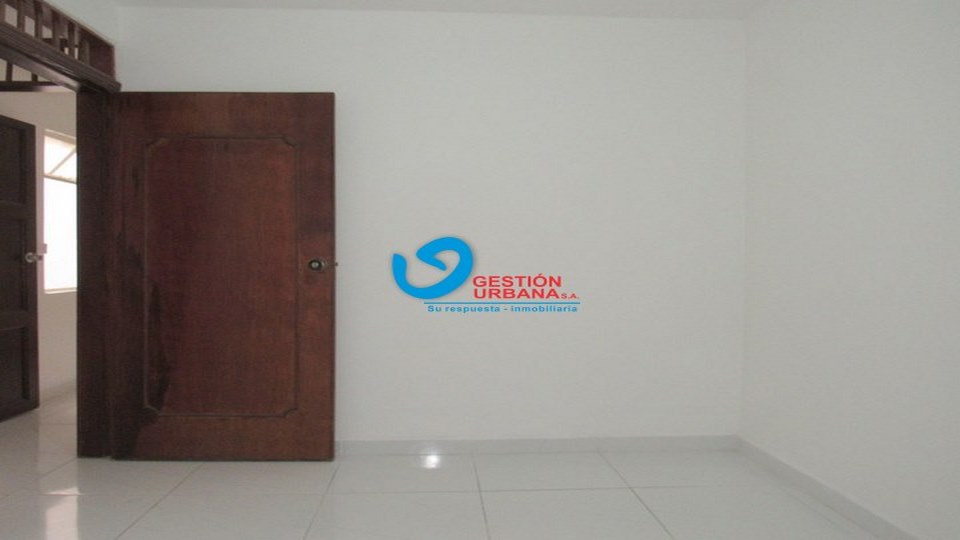 4113F17.jpg