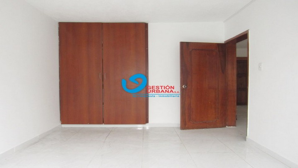 4113F24.jpg