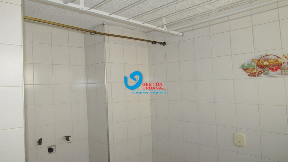 760F8.jpg