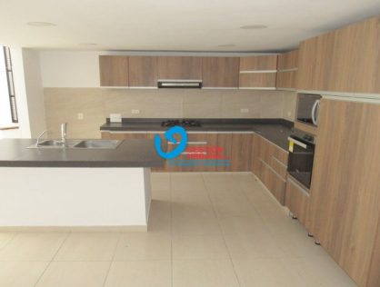 CASCO ANTIGUO-APARTAMENTO-Código 942
