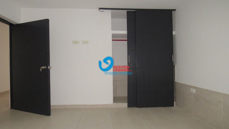 942F13.jpg