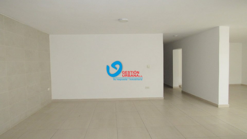 942F5.jpg