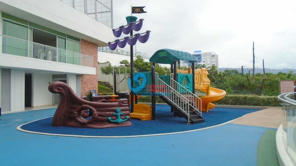 2241F16.jpg