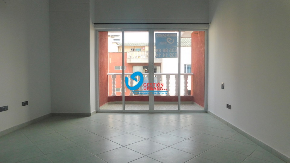 4247F12.jpg