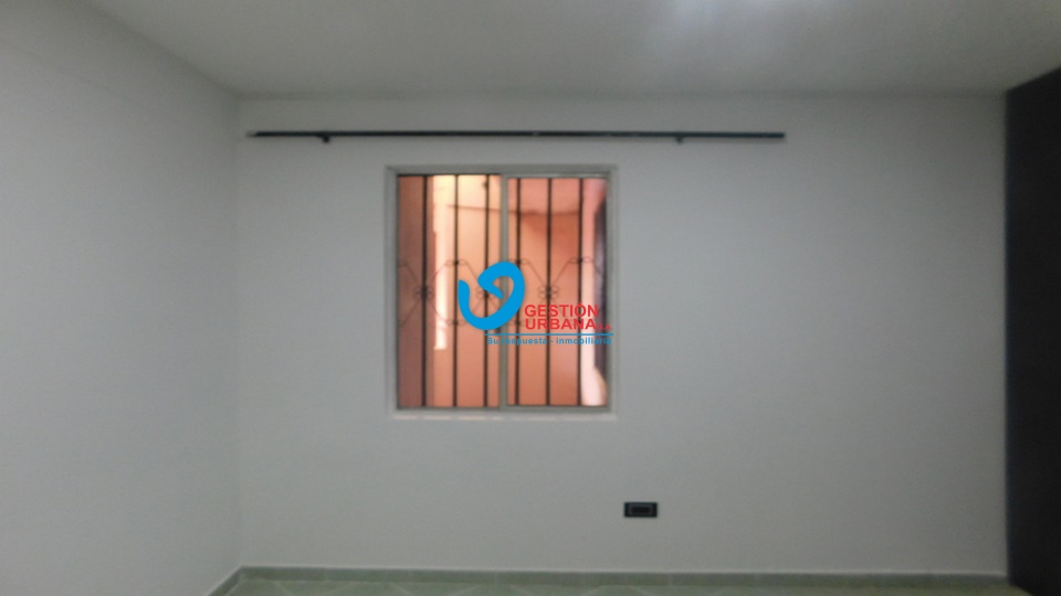 4247F3.jpg