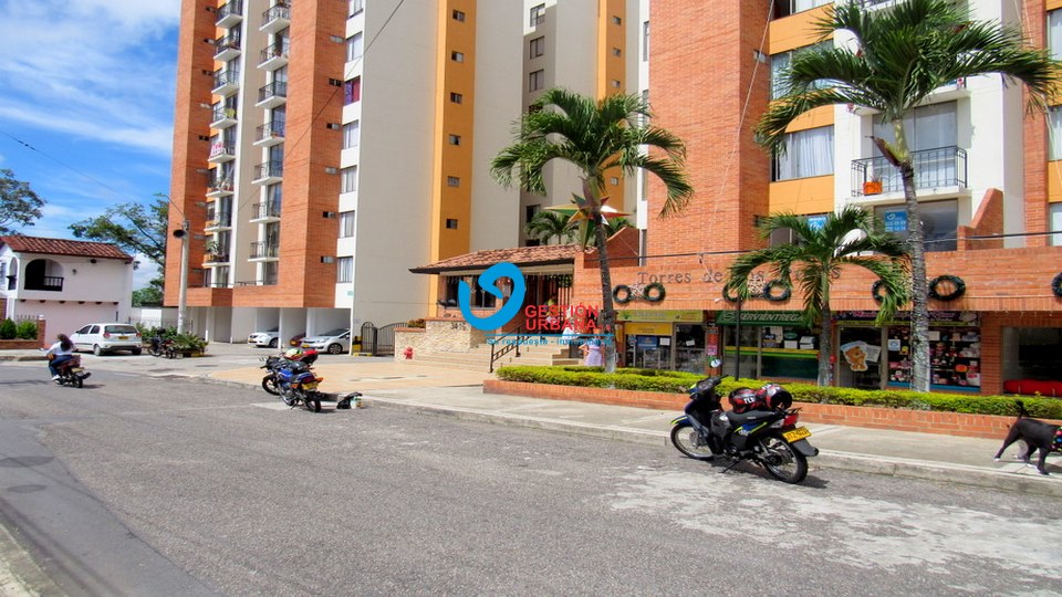 472F8.jpg