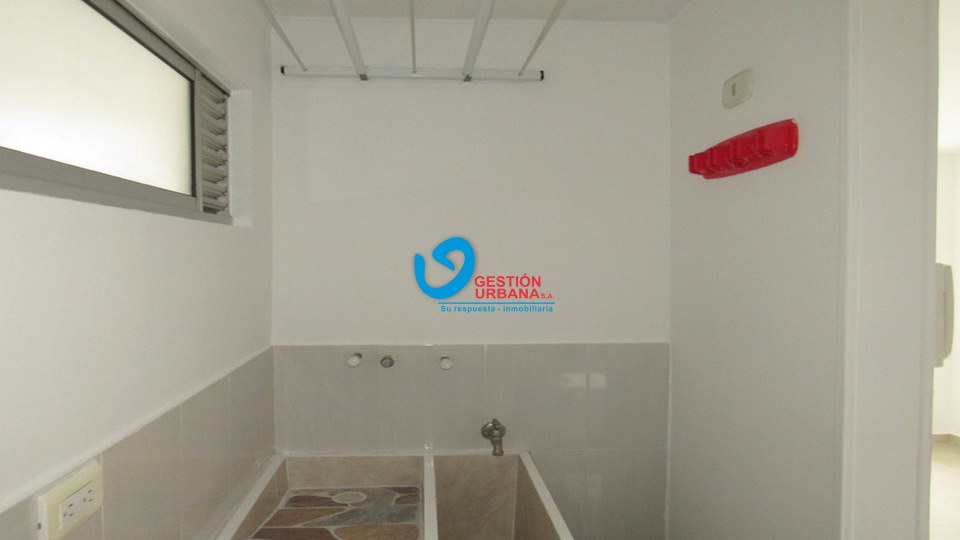 2620F6.jpg
