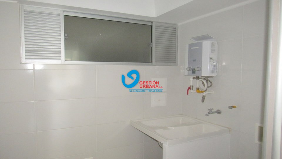 4035F10.jpg