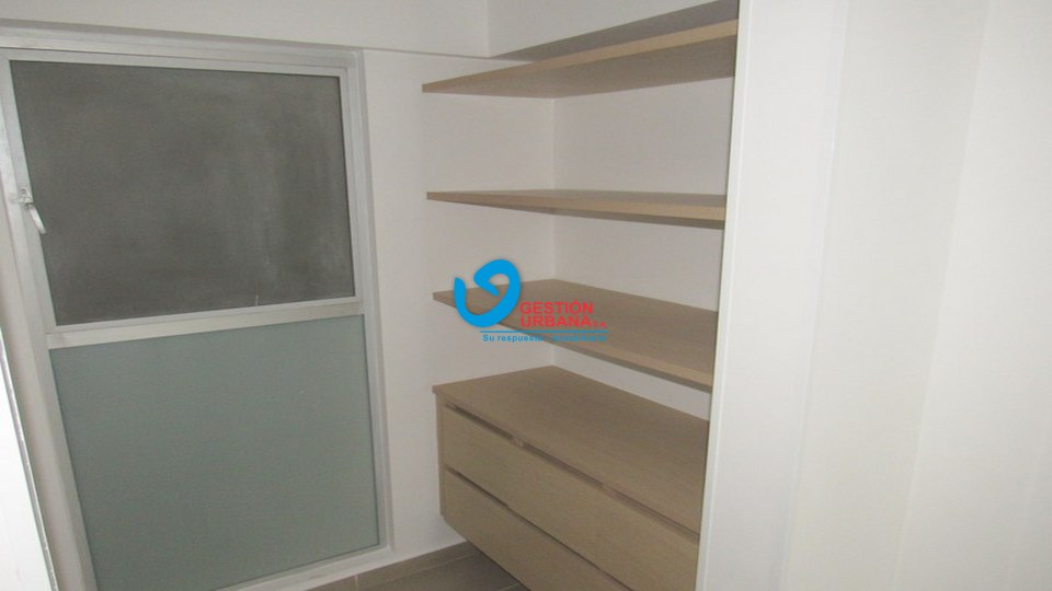 4035F17.jpg