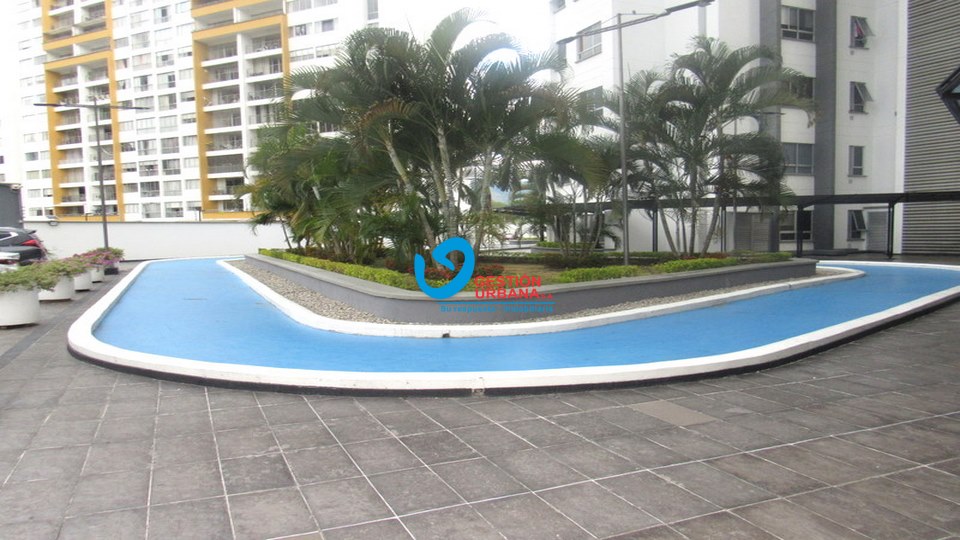 4265F12.jpg
