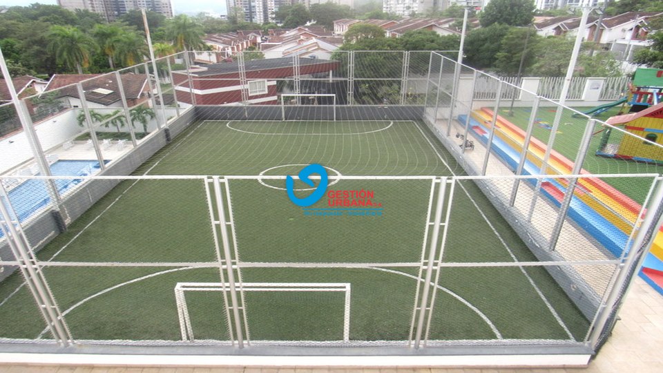 4265F28.jpg