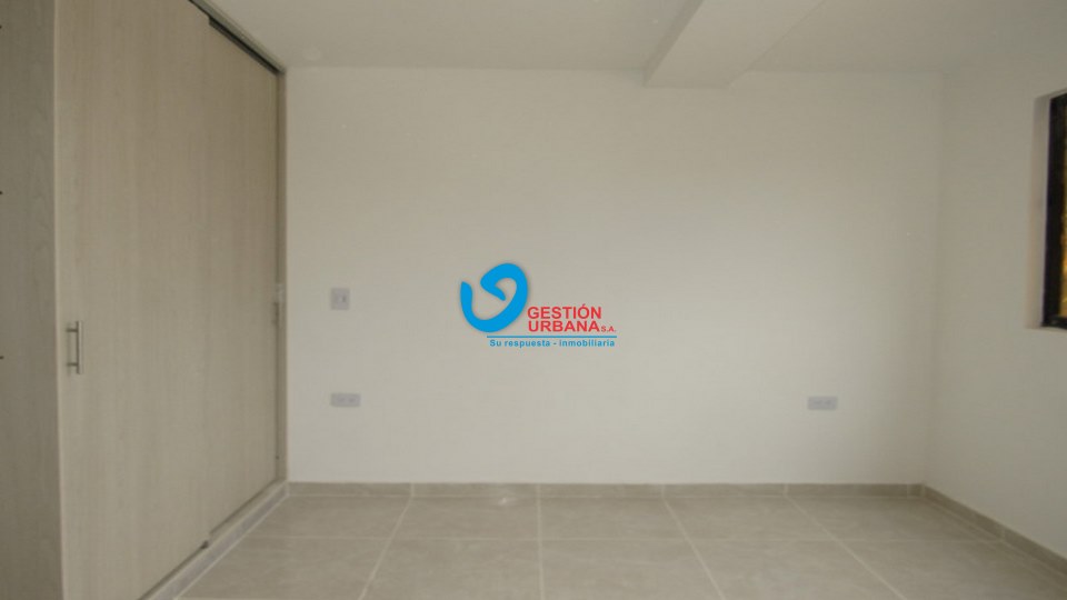 4267F8.jpg