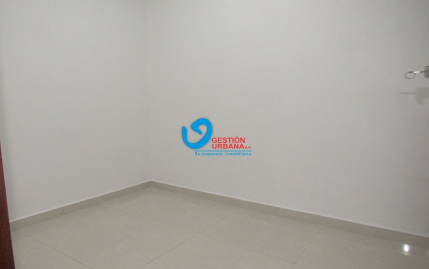 831F18.jpg
