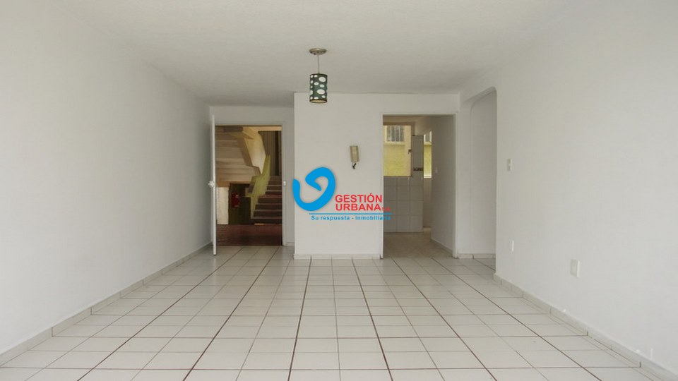 402F7.jpg