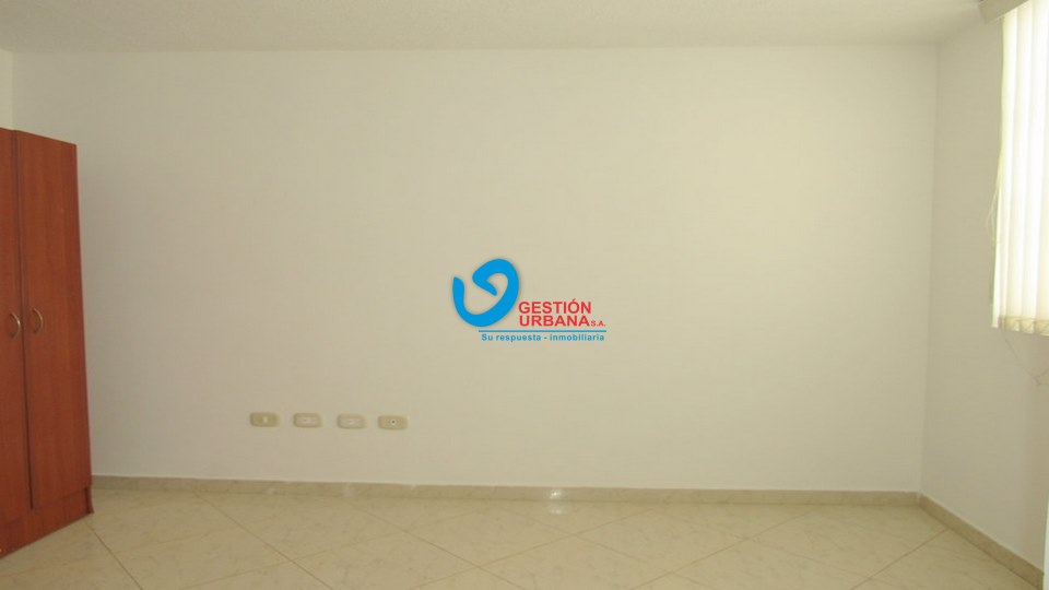 4279F19.jpg