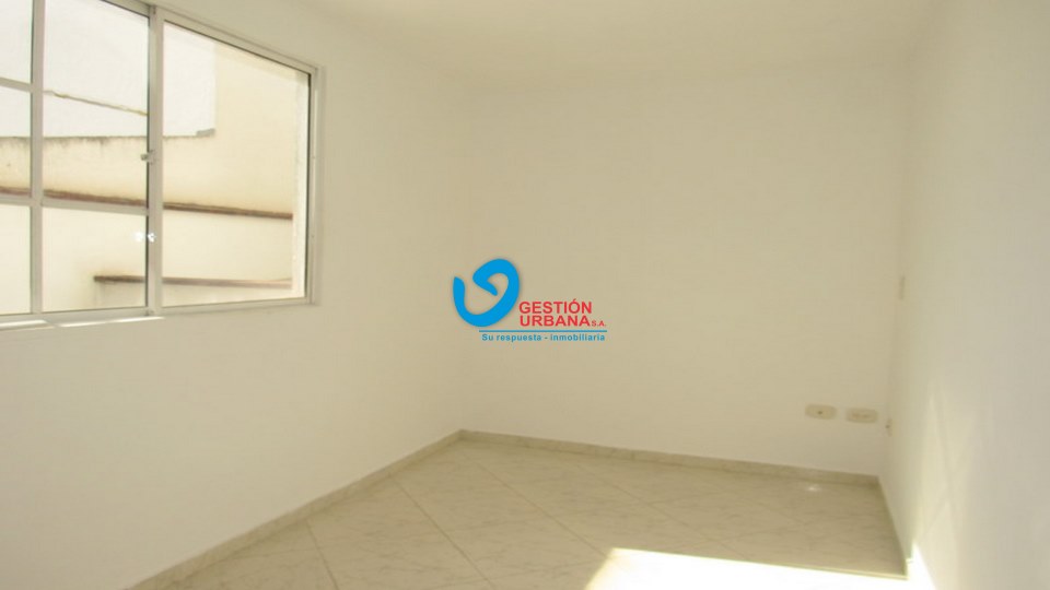 4279F3.jpg