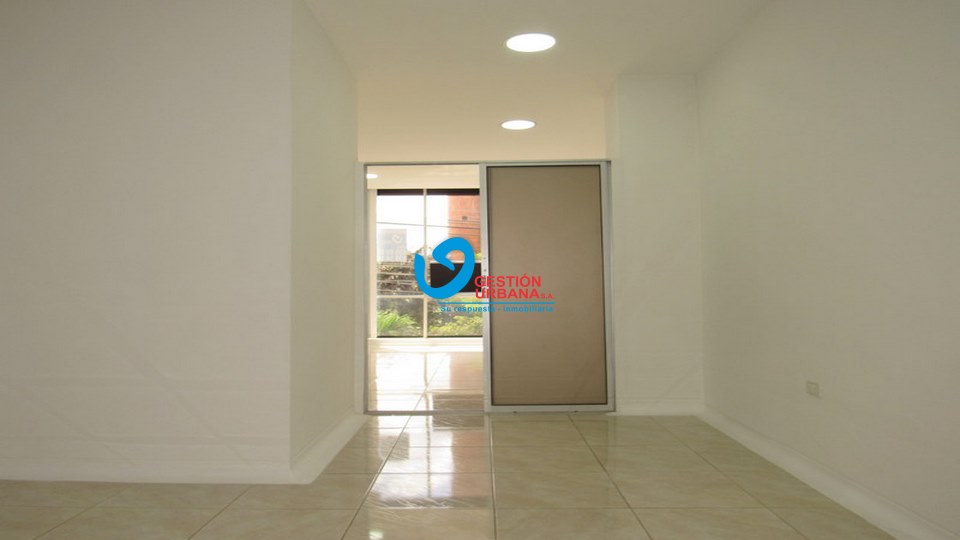 4281F3.jpg
