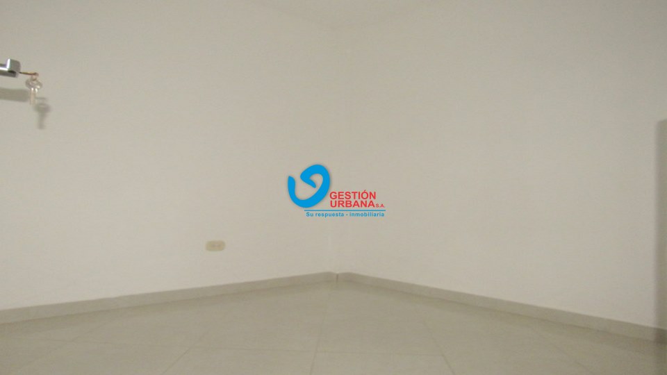 4287F20.jpg